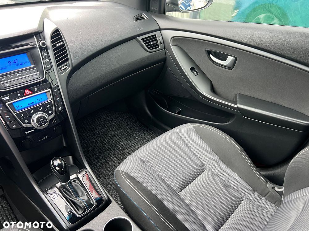 Hyundai i30 1.6 CRDi BlueDrive Premium DCT - 18