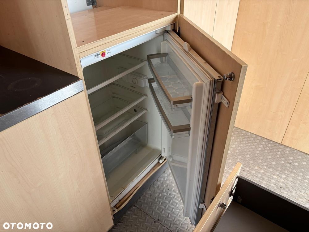 FUSO Canter 9C18 - 10