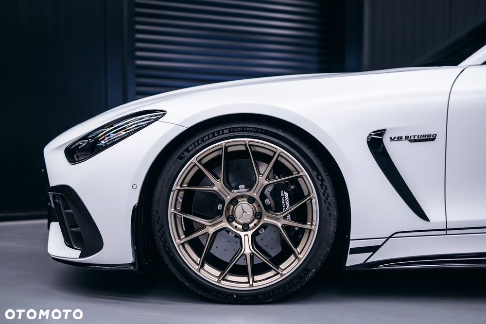 Mercedes-Benz AMG GT - 5