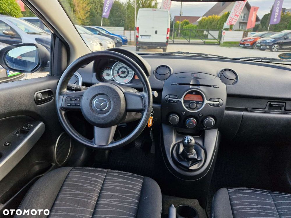 Mazda 2 - 8