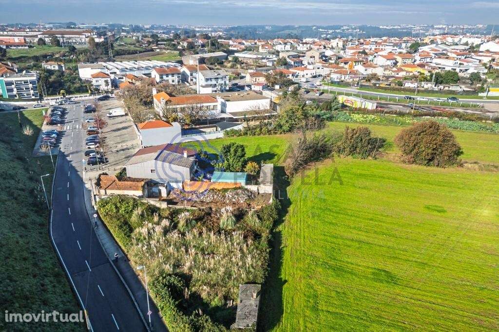 Moradia Térrea T2 Leça Balio - Potencial para Renovação - Grande imagem: 4/17