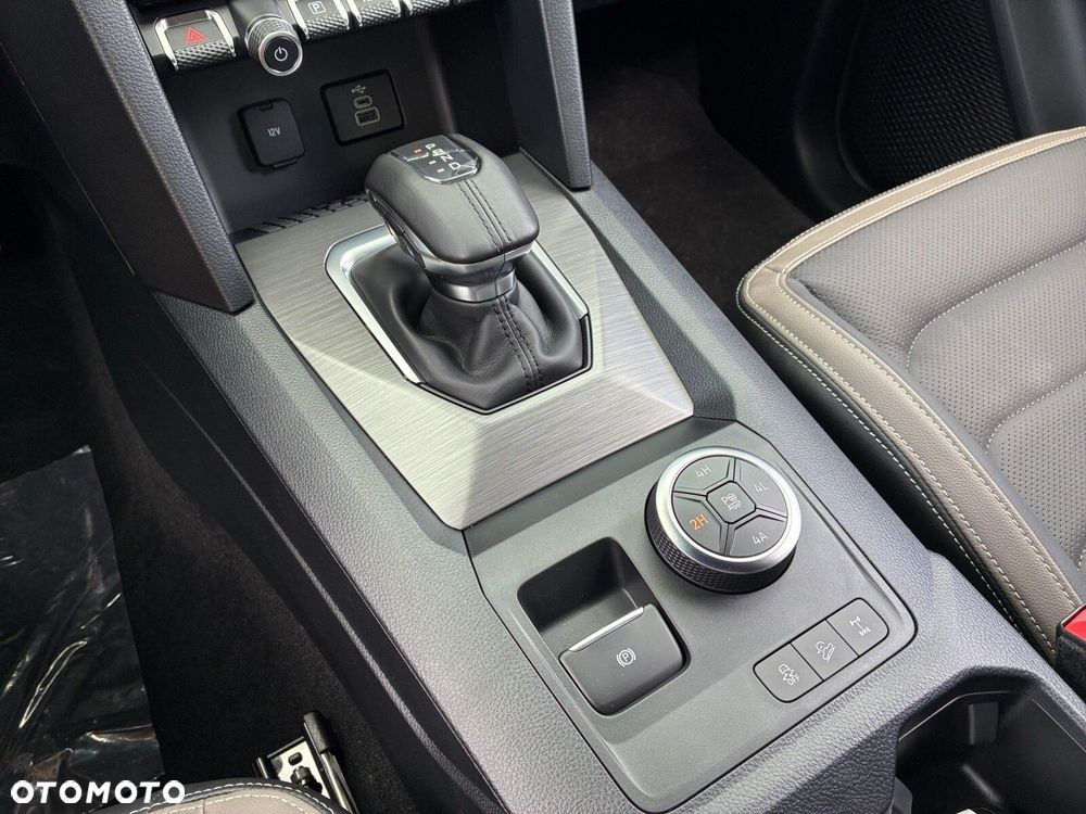 Volkswagen Amarok - 35