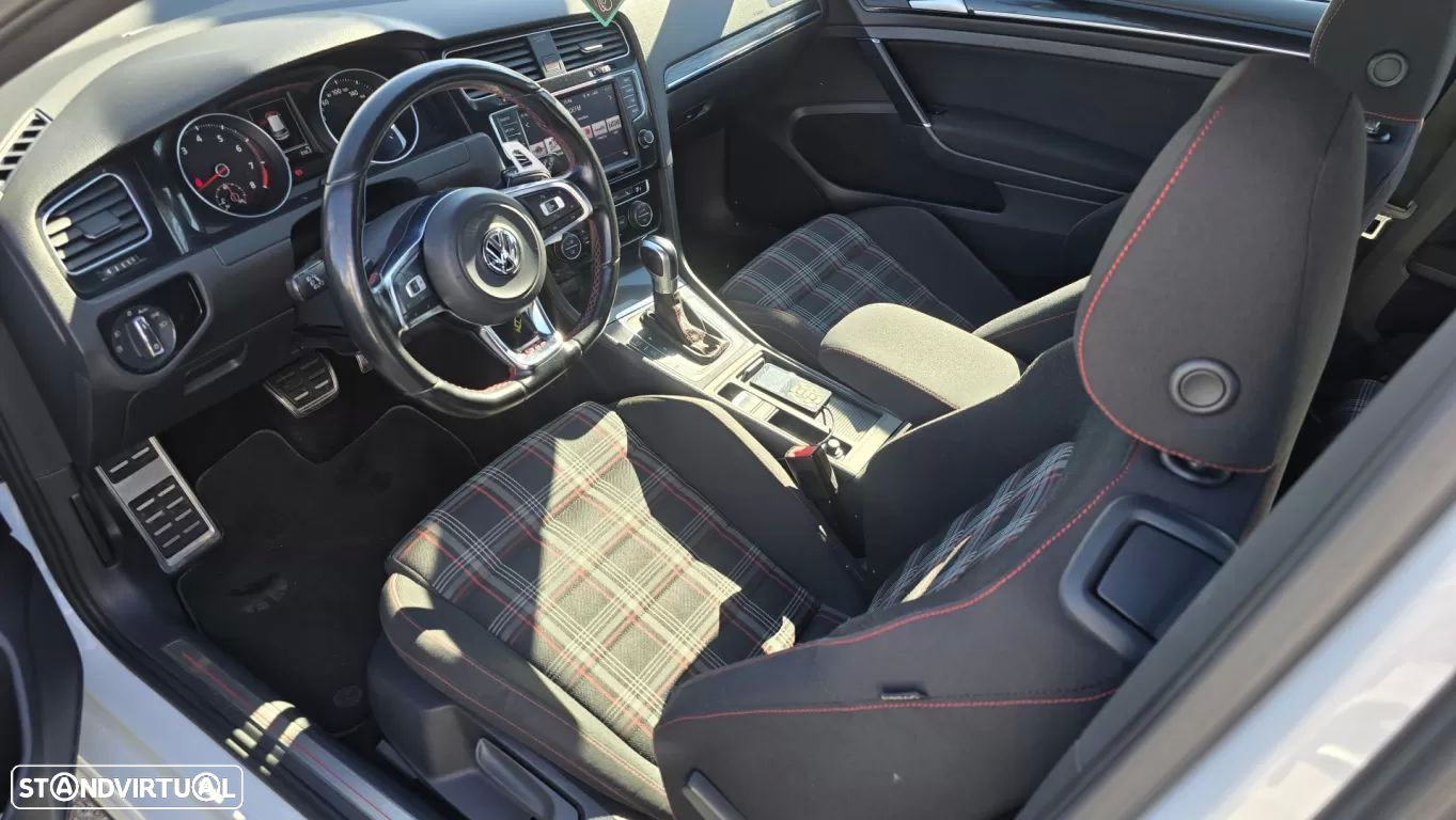 VW Golf 2.0 TSi GTi DSG Performance - 20