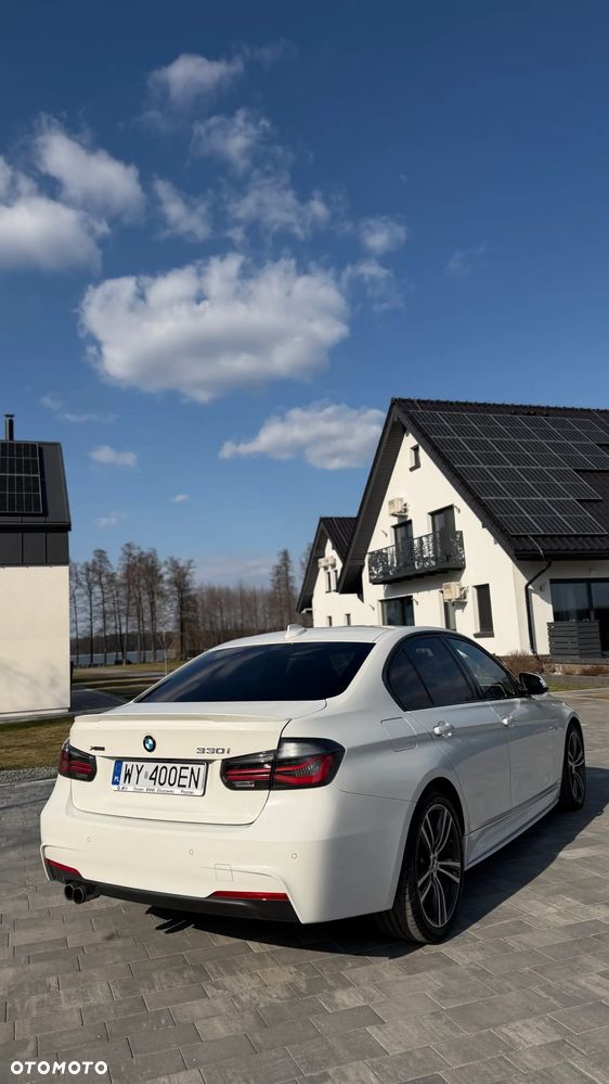 BMW Seria 3 330i xDrive M Sport Shadow sport - 8