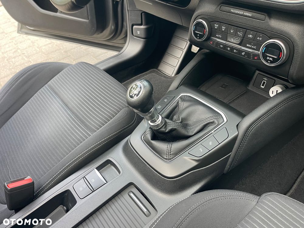Ford Focus - 26
