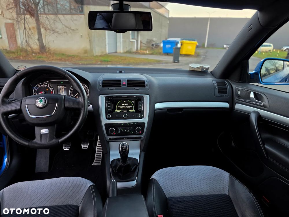 Skoda Octavia 2.0 TSI RS - 16