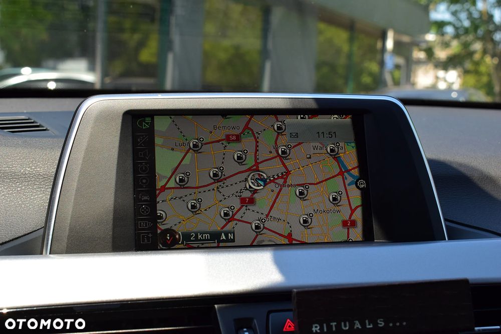 BMW X1 xDrive20i Advantage - 14