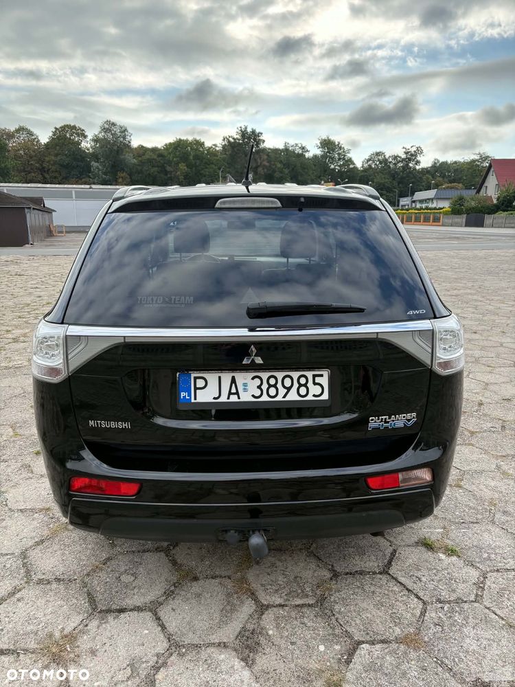 Mitsubishi Outlander 2.0 4WD - 8