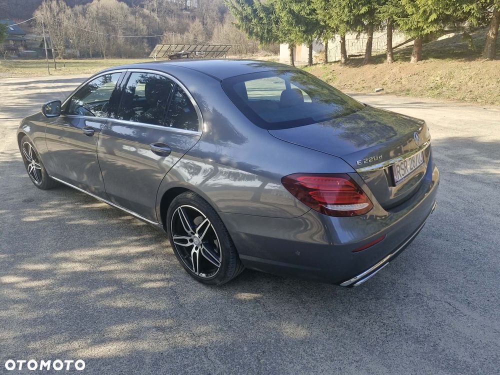 Mercedes-Benz Klasa E 220 d 4-Matic 9G-TRONIC - 5