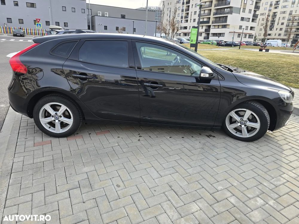 Volvo V40 D2 Aut. Momentum - 4