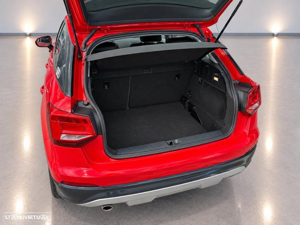 Audi Q2 30 TDI Sport - 2