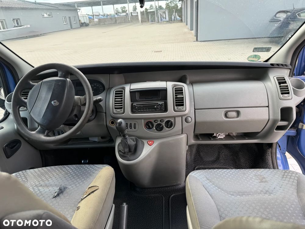 Renault Trafic - 10