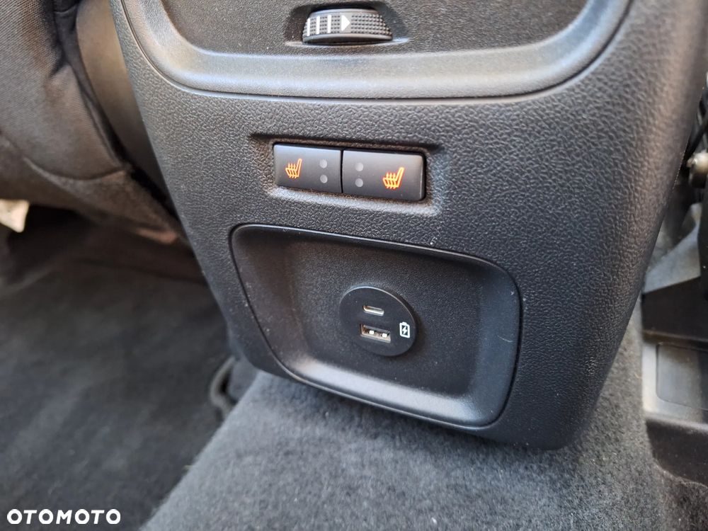 Ford Kuga 1.5 EcoBoost FWD Titanium - 28