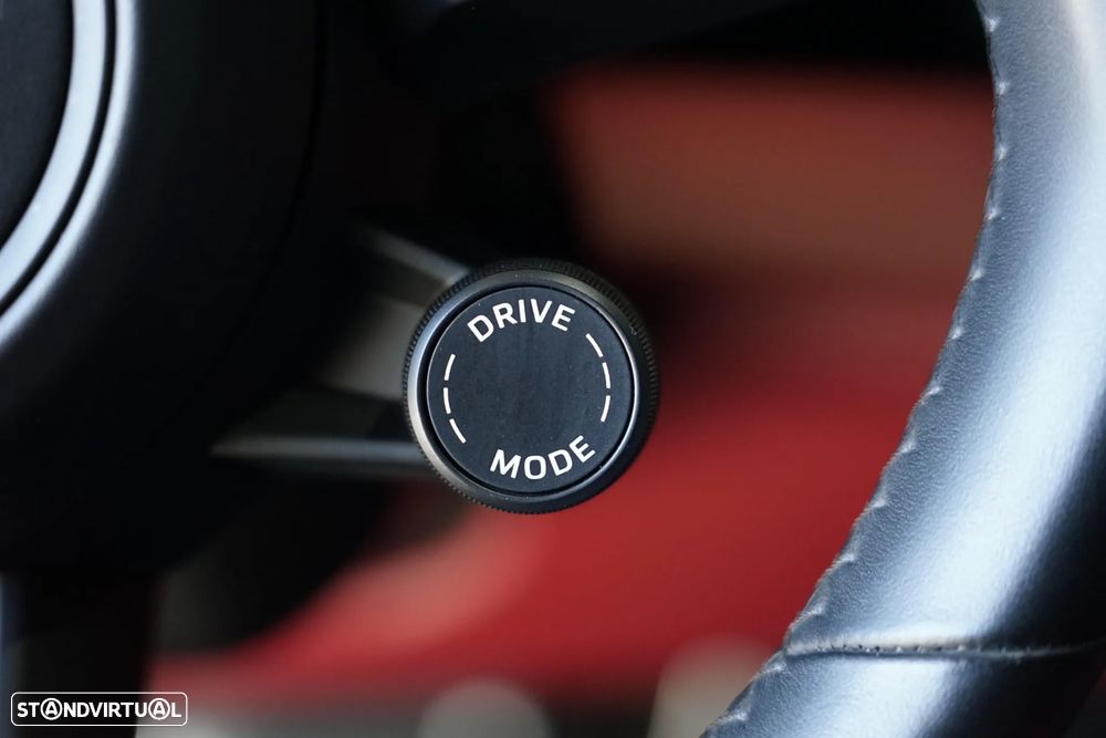 Porsche Taycan Turbo - 32