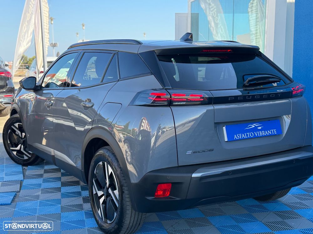 Peugeot e-2008 54 kWh Allure - 5