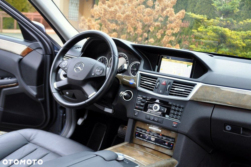 Mercedes-Benz Klasa E - 28