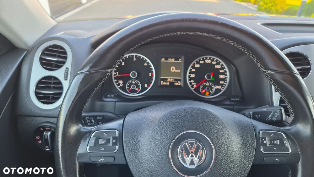 Volkswagen Tiguan - 20