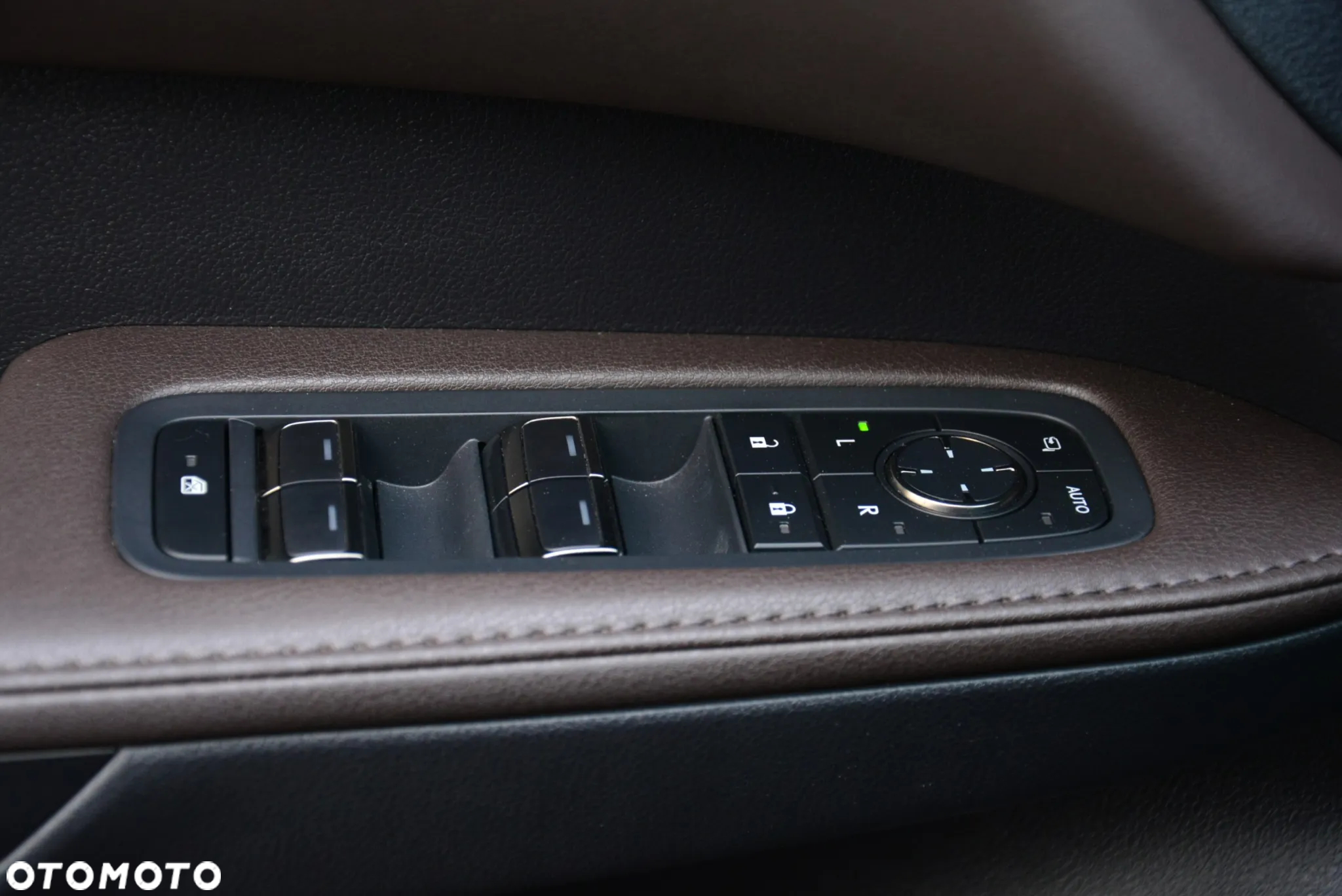 Lexus RX - 26