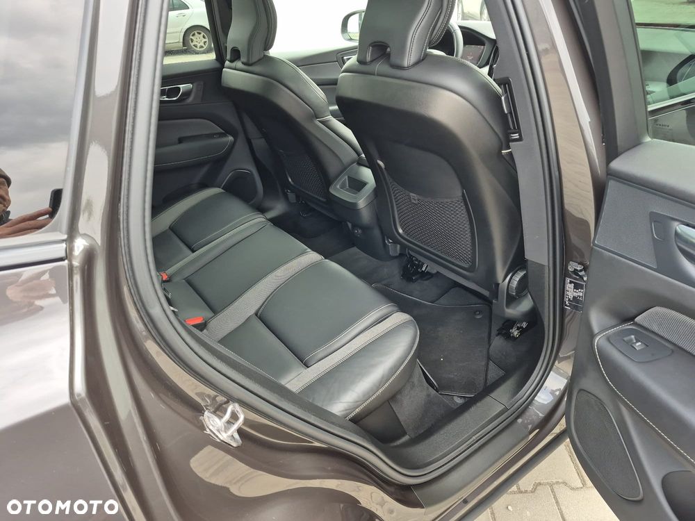 Volvo XC 60 - 22