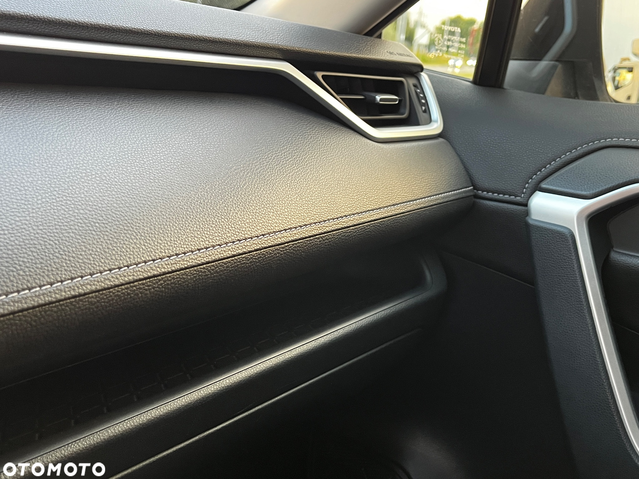 Toyota RAV4 2.5 Hybrid Comfort 4x2 - 28