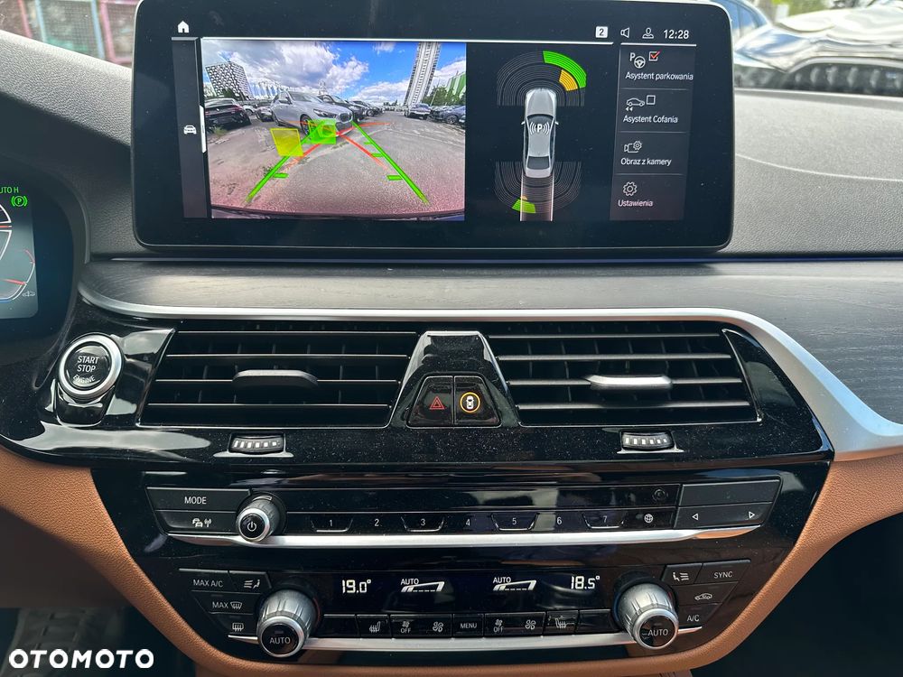 BMW Seria 5 540d xDrive mHEV M Sport sport - 18