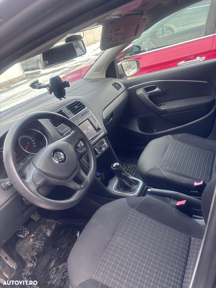 Volkswagen Polo 1.4 TDI Comfortline - 4