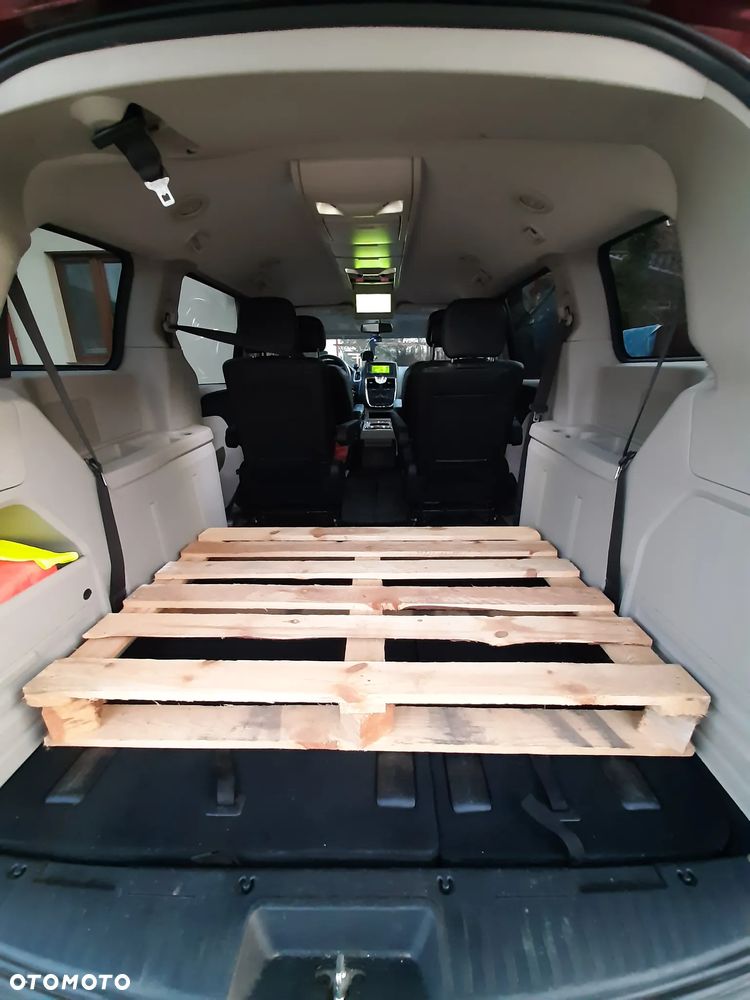 Chrysler Town & Country 3.6 Touring - 9
