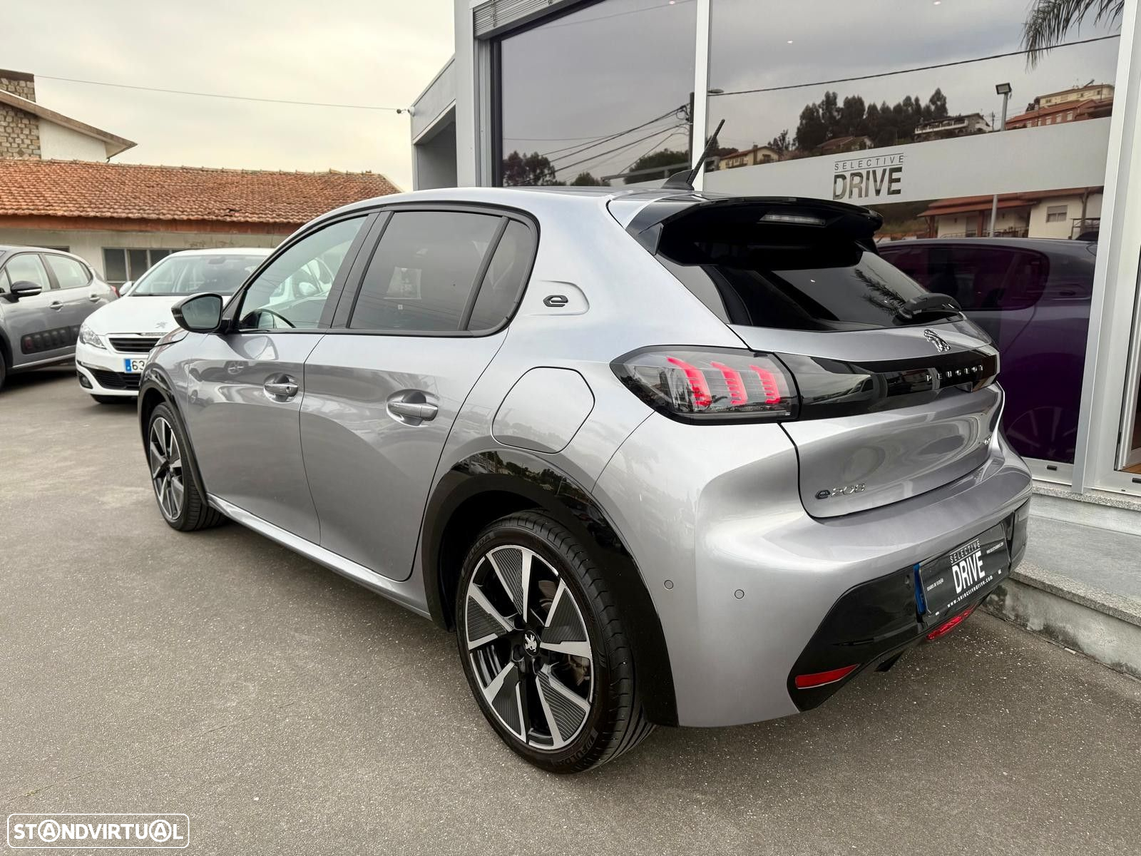 Peugeot e-208 50 kWh GT Pack - 6