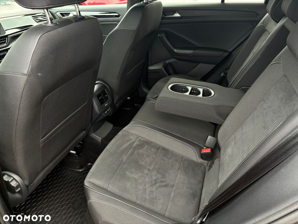 Volkswagen T-Roc 1.5 TSI R-Line DSG - 27