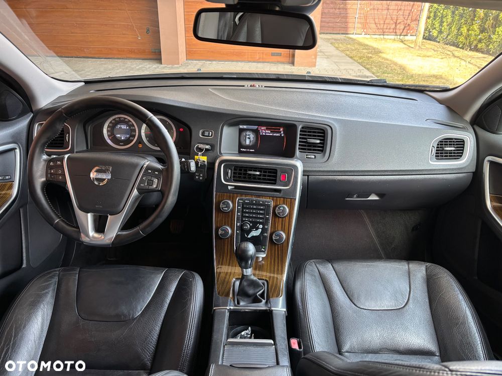 Volvo V60 D3 Summum - 3