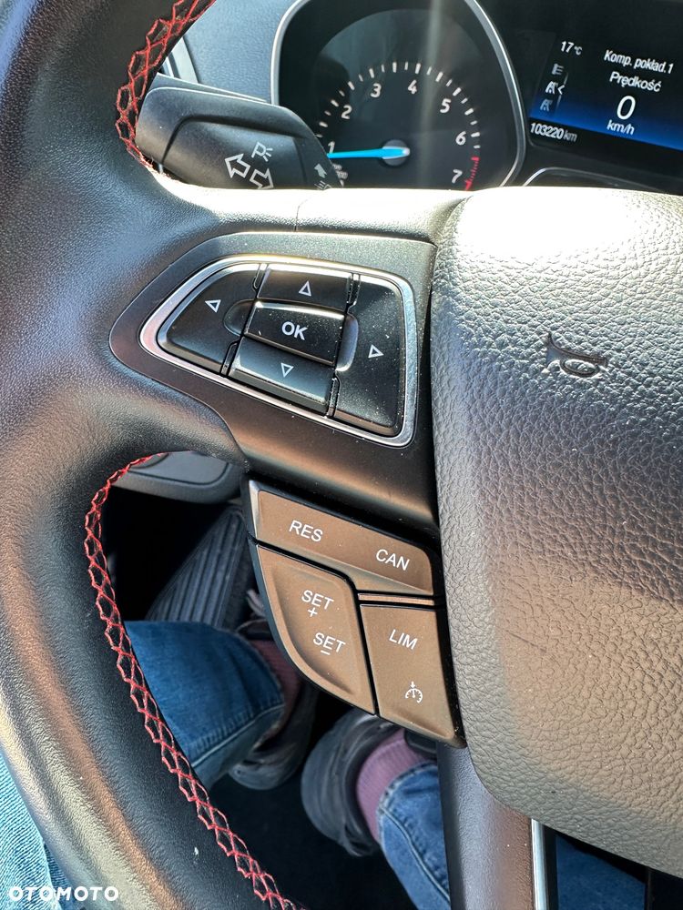 Ford Kuga 1.5 EcoBoost 2x4 ST-Line - 15