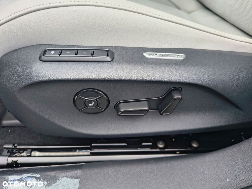 Volkswagen Passat - 10