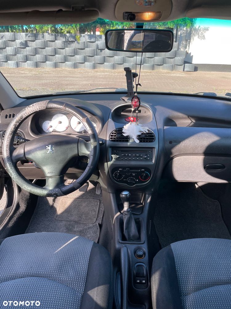 Peugeot 206 - 13