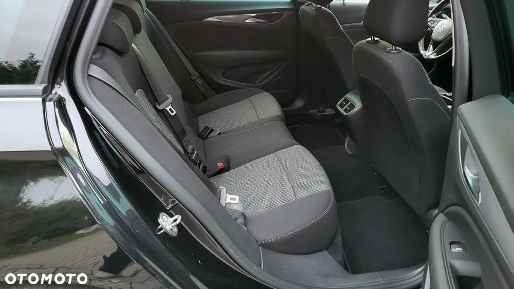 Opel Insignia - 13
