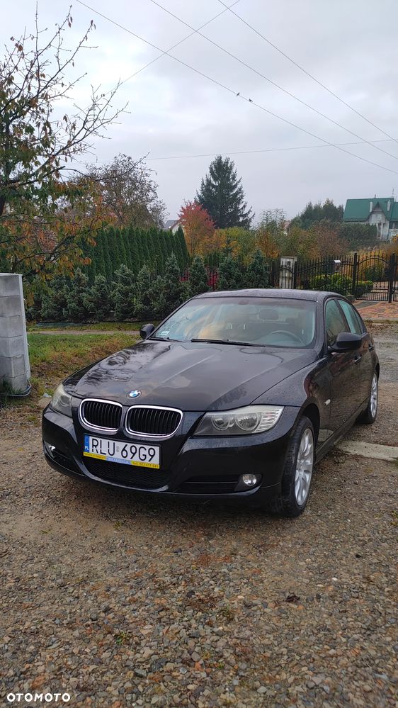 BMW Seria 3 318i - 1