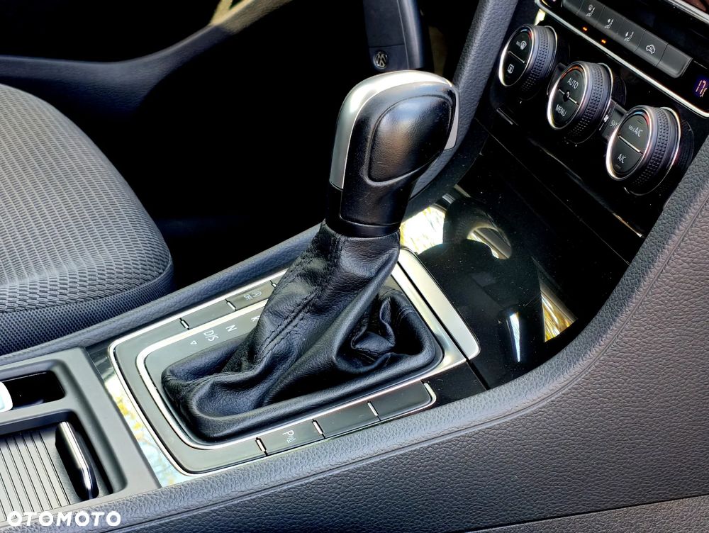 Volkswagen Golf 1.5 TSI BMT Evo Comfortline DSG - 10