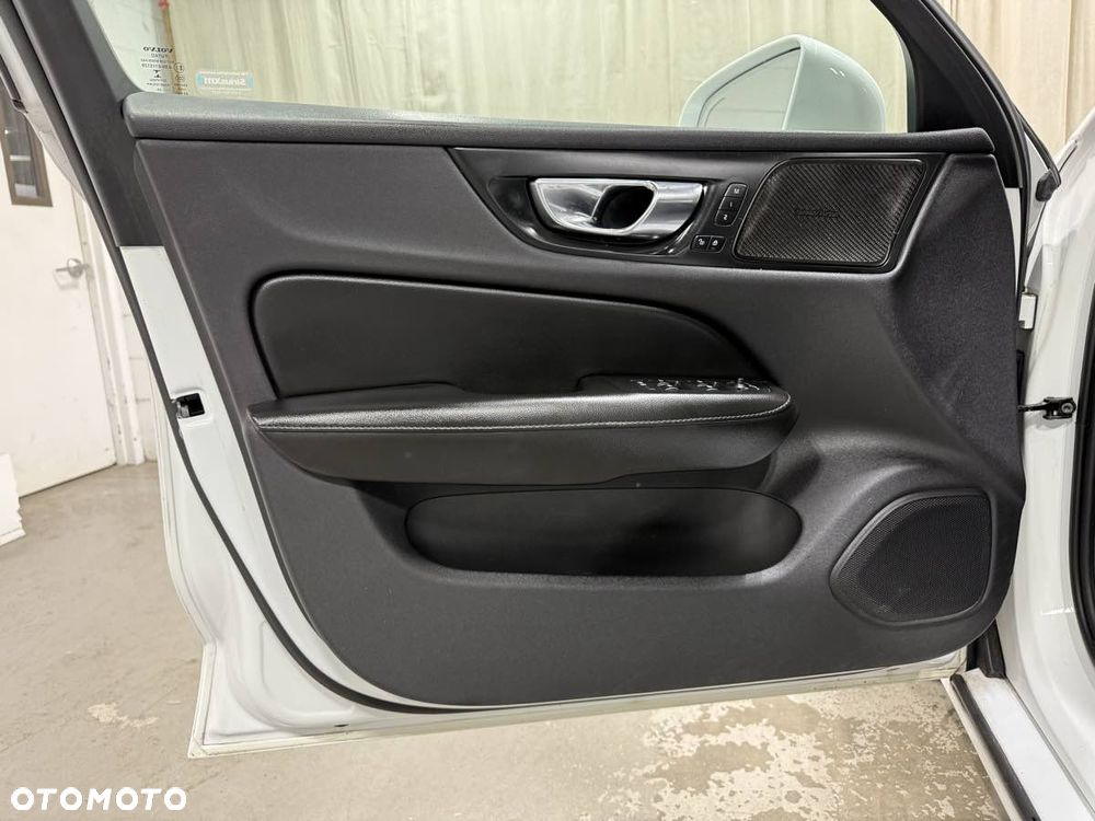 Volvo S60 T6 AWD Geartronic RDesign - 14