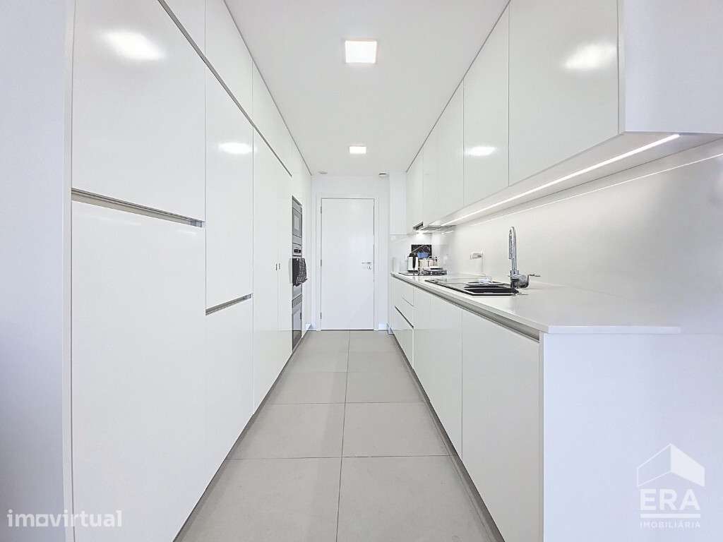 Apartamento T3 com garagem para três carros, Quinta da Portela - Grande imagem: 4/17