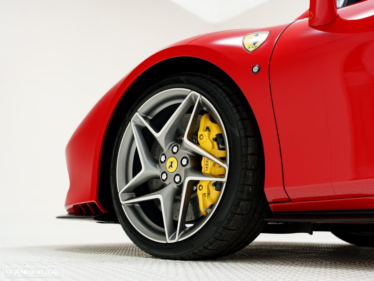 Ferrari F8 Tributo Spider - 10