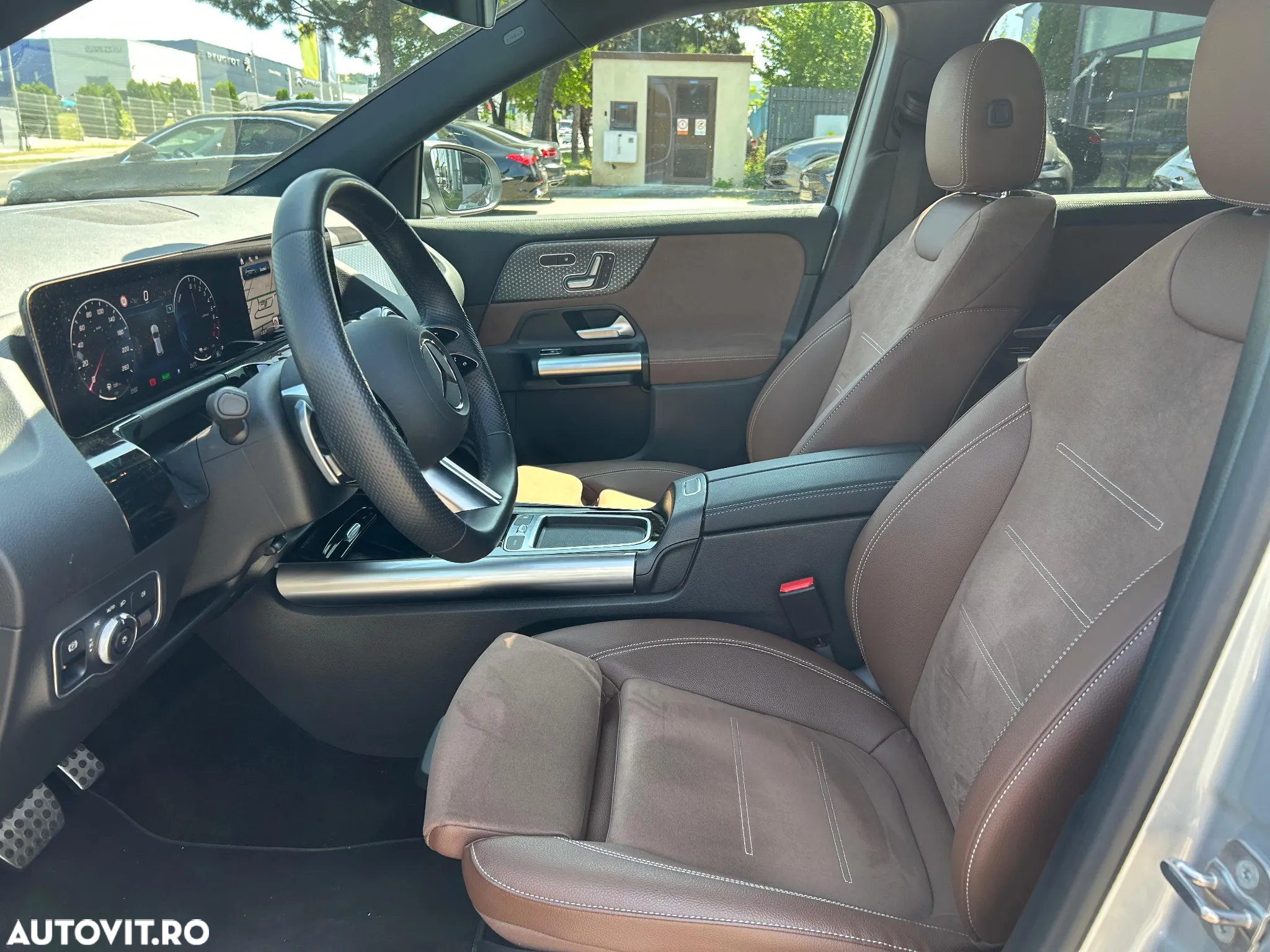 Mercedes-Benz GLA 250 e - 8