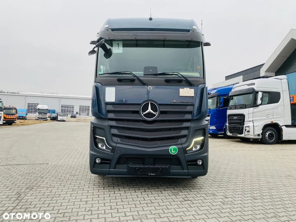 Mercedes-Benz Actros 1845 Retarder Bogato Wyposażony Niemcy niski Przebieg - 8