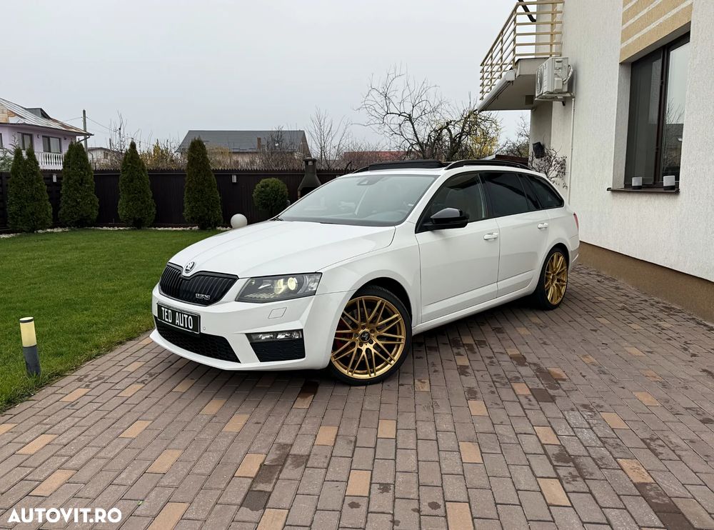 Skoda Octavia 2.0 TDI DSG RS - 1