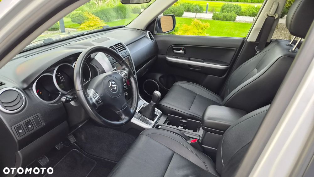 Suzuki Grand Vitara 1.9 DDiS Premium EU5 - 7