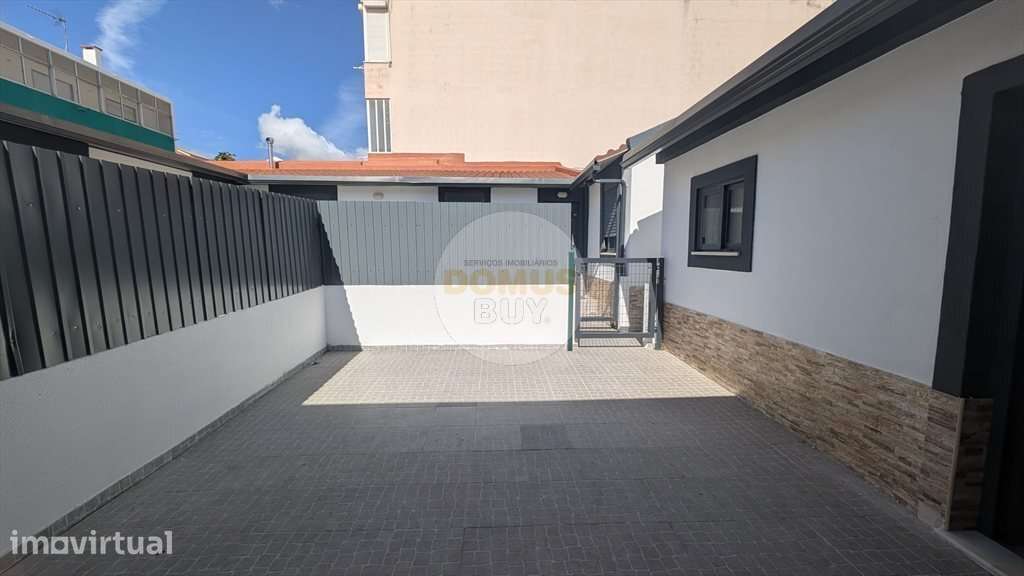 MORADIA TÉRREA T3 A ESTREAR | 2WCS  - BAIXA DA BANHEIRA - Grande imagem: 4/17