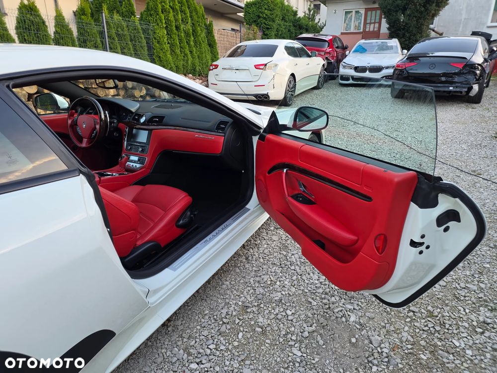 Maserati GranTurismo - 30