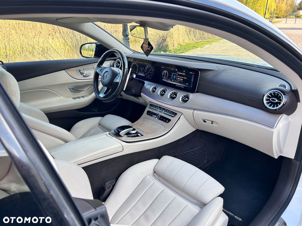 Mercedes-Benz Klasa E 300 9G-TRONIC - 8