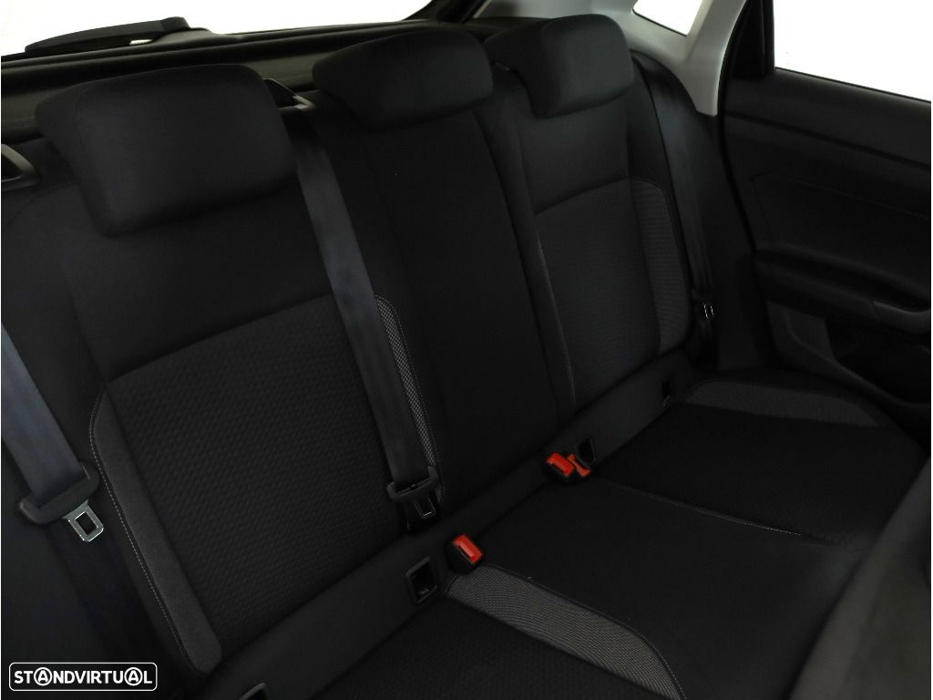 VW Polo 1.0 TSI Urban DSG - 16