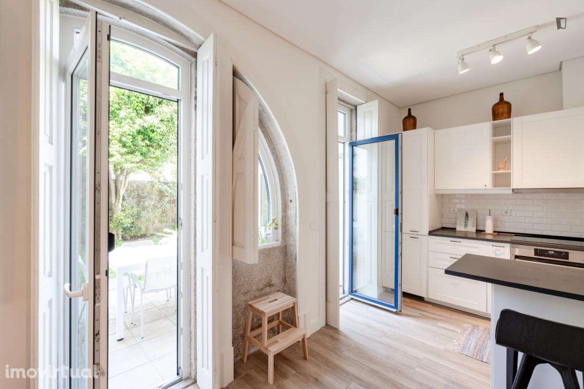 Casa com 3 quartos - localizado em Ramalde Porto - Grande imagem: 3/59