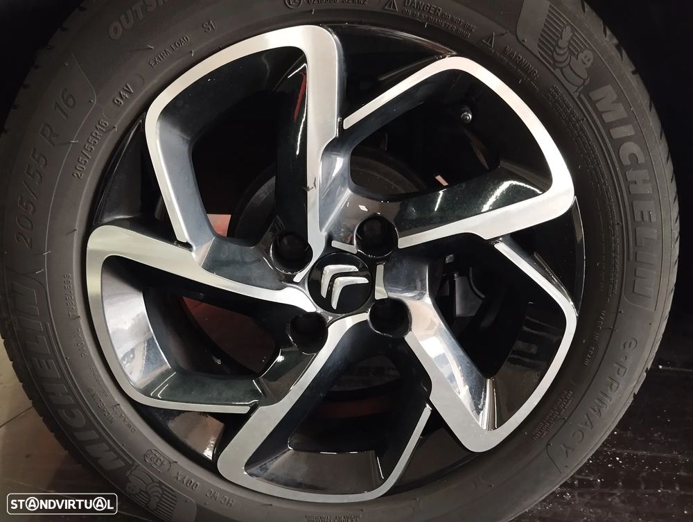 Citroën C3 1.2 PureTech C-Series - 10