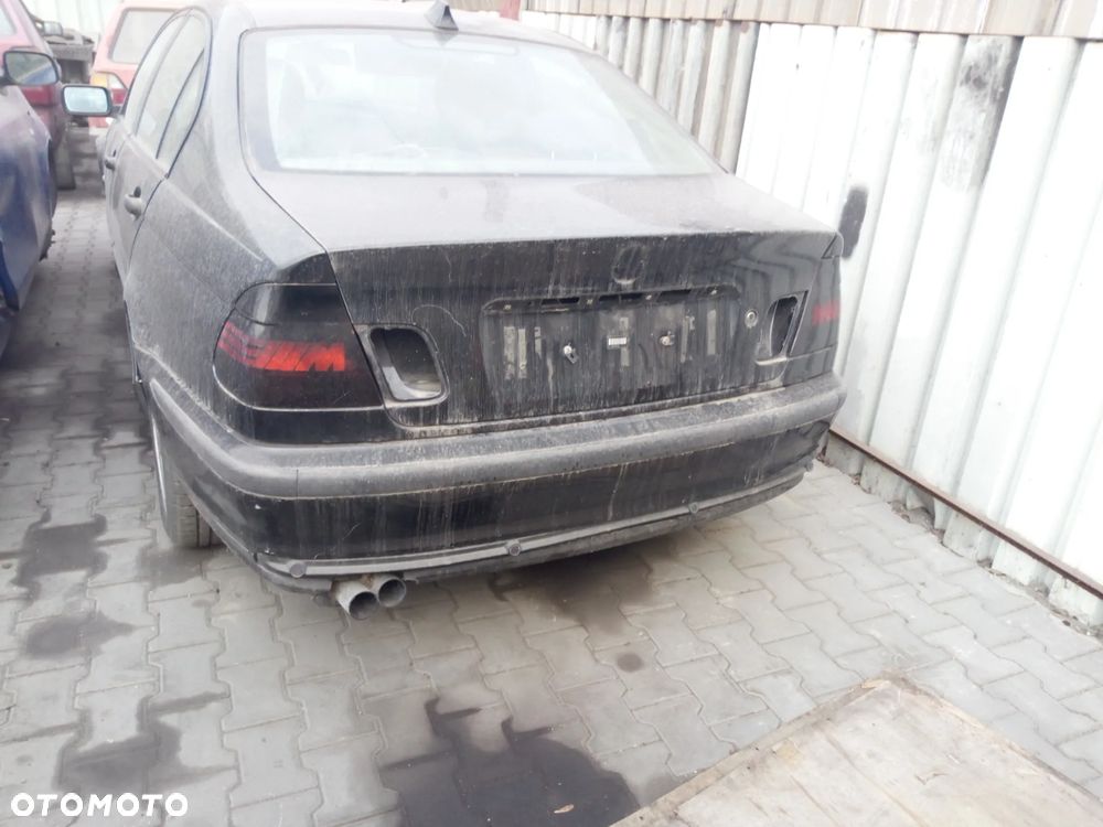 Zderzak tylni BMW E46 Sedan - 1